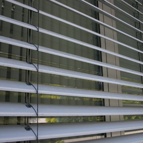 Exteriérové tienenie na okná a dvere